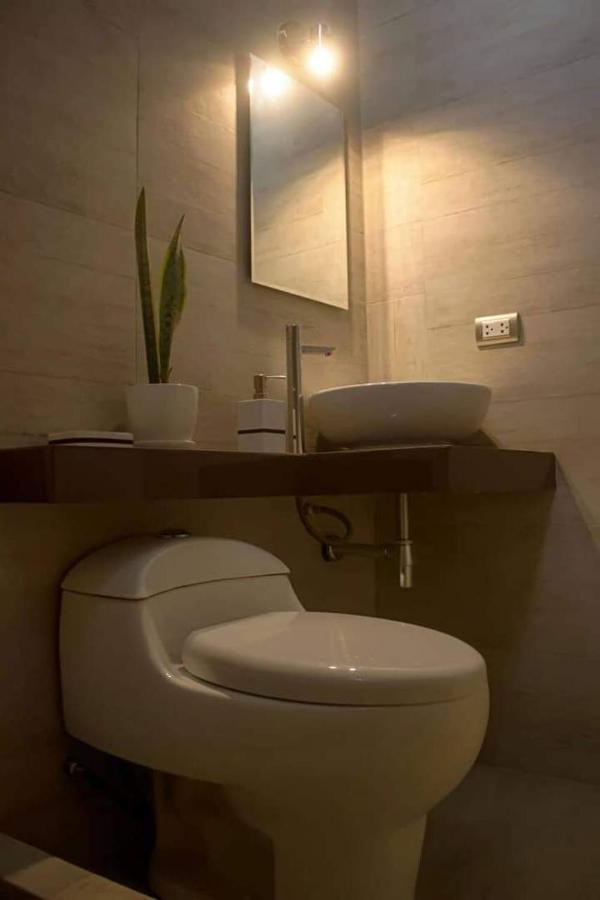 Hostel Willys House ปารากัส ภายนอก รูปภาพ