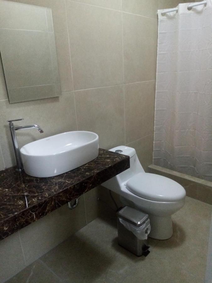 Hostel Willys House ปารากัส ภายนอก รูปภาพ